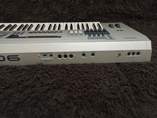 Yamaha MO6 Workstation Synth-thumb-11