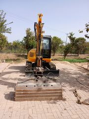 Εκσκαφάκι (διαβολάκι) JCB 2014 8055