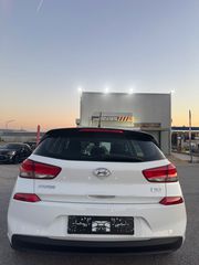 Hyundai i 30 2018 1.4 100 Hp ACTIVE-thumb-6