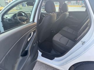 Hyundai i 30 2018 1.4 100 Hp ACTIVE-thumb-19