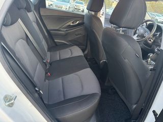 Hyundai i 30 2018 1.4 100 Hp ACTIVE-thumb-23