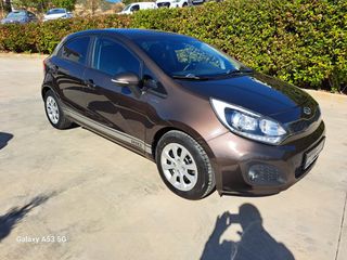 Kia Rio 2012 1.1 CRDi ECO DYNAMICS GT LINE-thumb-6