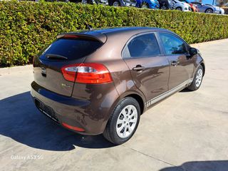 Kia Rio 2012 1.1 CRDi ECO DYNAMICS GT LINE-thumb-9
