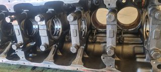 ΚΟΡΜΟΣ ΜΗΧΑΝΗΣ  ΣΕΙΡΑ ΕΝΑ ΜΟΝΟΜΠΛΟΚ D 2566 ΣΕ  ΠΟΛΥ ΚΑΛΗ ΚΑΤΑΣΤΑΣΗ