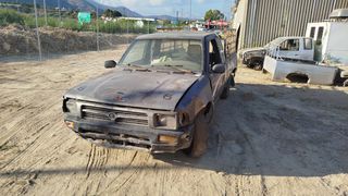 Toyota Hilux ΓΙΑ   ΑΝΤΑΛΛΑΚΤΙΚΆ ΚΟΜΜΆΤΙ ΚΟΜΜΆΤΙ  ΜΟΤΕΡ ΜΕ ΔΟΚΙΜΗ '97