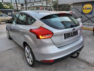 Ford Focus 2015-thumb-2
