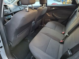 Ford Focus 2015-thumb-8