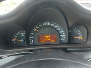 Mercedes-Benz C 200 2003-thumb-4