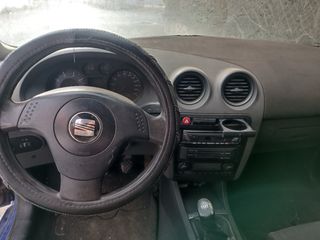 Seat Ibiza 2002-thumb-4