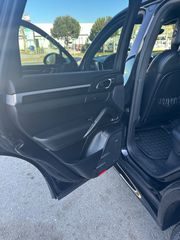 Porsche Cayenne 2015 S V8-thumb-12