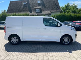Opel Vivaro 2020-thumb-3