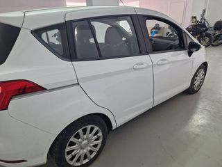 Ford B-Max 2017-thumb-5