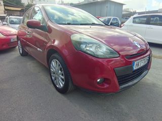 Renault Clio 2011-thumb-1