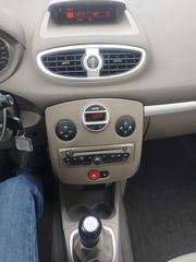 Renault Clio 2011-thumb-9