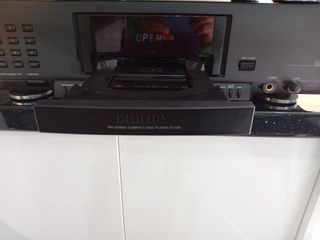 2 CD PLAYERS PHILLIPS 920/930-thumb-3