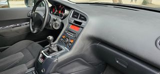Peugeot 5008 2016 7θεσιο * 131ps* 1.2cc*6τάχυτο*-thumb-9