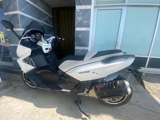 Gilera GP 800 2010 GP 800-thumb-4