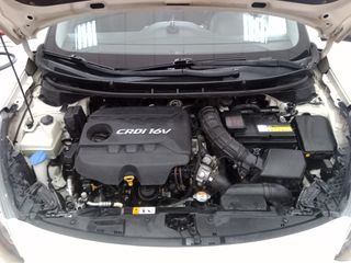 Hyundai i 30 2013 προσφορα μεχρι τελος του μηναSTATION WAGON 1.6 CRDI STYLE-thumb-2
