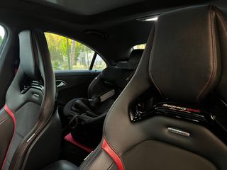Mercedes-Benz CLA 45 AMG 2017 PERFORMANCE