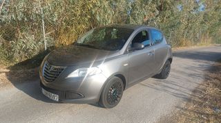 Lancia Ypsilon 2013