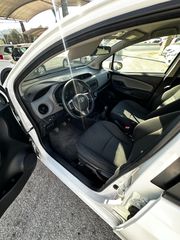 Toyota Yaris 2019 DIESEL-thumb-9