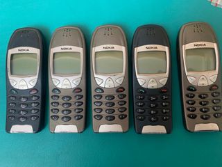 NOKIA 6210 ΑΡΙΣΤΑ ΛΕΙΤΟΥΡΓΙΚΑ ΔΟΚΙΜΑΣΜΕΝΑ ΤΟ ΚΑΘΕ ΕΝΑ 60 ΕΥΡΩ,ME THN ΠΑΛΟΙΑ ΜΠΑΤΑΡΙΑ, ΟΠΟΙΟΣ ΘΕΛΕΙ ΚΑΙΝΟΥΡΙΑ ΜΠΑΤΑΡΙΑ ΕΙΝΑΙ ΣΥΝ 11,50 ΕΥΡΩ