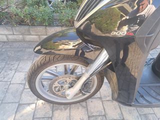 Piaggio Carnaby 300 Cruiser 2012 ΑΡΙΣΤΗ ΚΑΤΑΣΤΑΣΗ-thumb-4