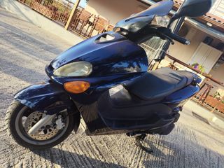 Yamaha Majesty 125 1999