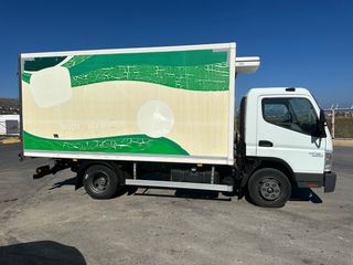 Ψυγείο Mitsubishi 2012 Fuso Canter-thumb-3