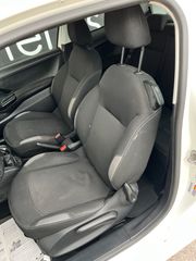 Peugeot 208 2015-thumb-12
