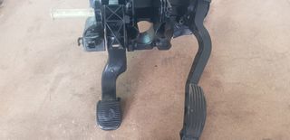 ΠΕΤΑΛ ΓΚΑΖΙΟΥ , ΠΕΤΑΛ ΣΥΜΠΛΕΚΤΗ  ( ΠΕΤΑΛΙΕΡΑ )  ALFA ROMEO A147