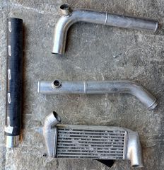 Πωλειται intercooler με σωληνωσεις.