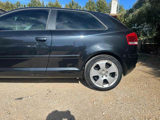 Audi A3 2005 1.6 FSI-thumb-4