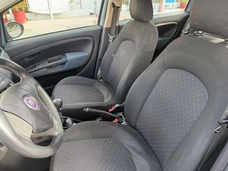 Fiat Grande Punto 2008-thumb-6