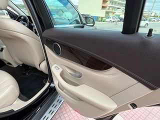 Mercedes-Benz GLC 250 2019-thumb-10