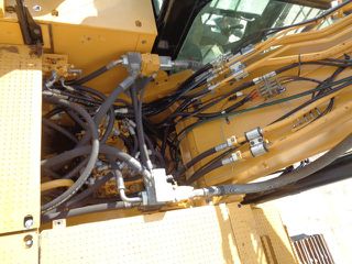 Εκσκαφέας Με Ερπύστριες CAT 2016 352F-thumb-21