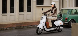 Yadea Electric Scooter 2026 M6-thumb-23