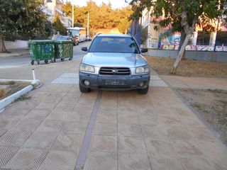 Subaru Forester 2004-thumb-1