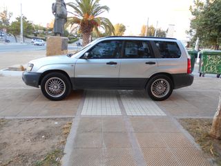 Subaru Forester 2004-thumb-10