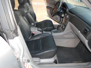 Subaru Forester 2004-thumb-17