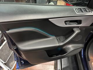 Jaguar F-Pace 2017 R-SPORT LED PACK-thumb-18