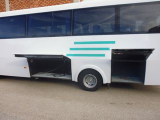 Mercedes-Benz 2011 1224-thumb-3