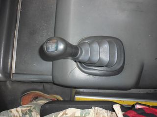Mercedes-Benz 2011 1224-thumb-11