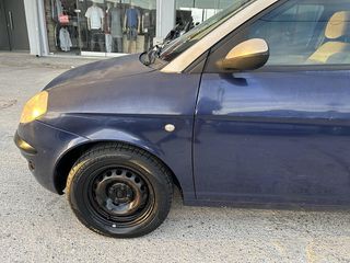Lancia Ypsilon 2006-thumb-11