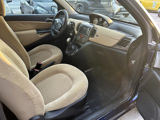 Lancia Ypsilon 2006-thumb-19