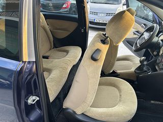 Lancia Ypsilon 2006-thumb-32