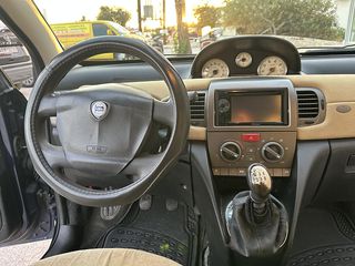 Lancia Ypsilon 2006-thumb-34