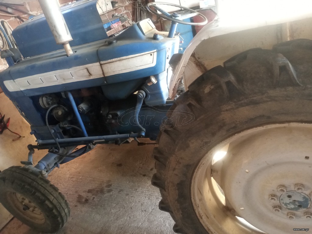 Τρακτέρ Ford 1982 tre