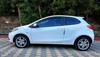Mazda 2 2008-thumb-4