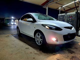 Mazda 2 2008-thumb-18